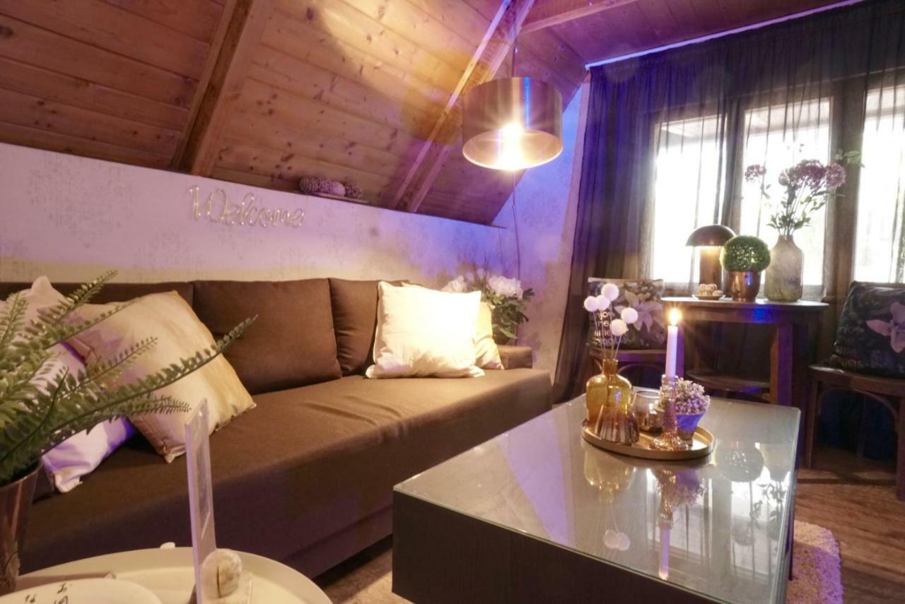 Nadi'S Holiday Home - Heart Of Woods, Szentendre Island 셰지트모노스토 외부 사진